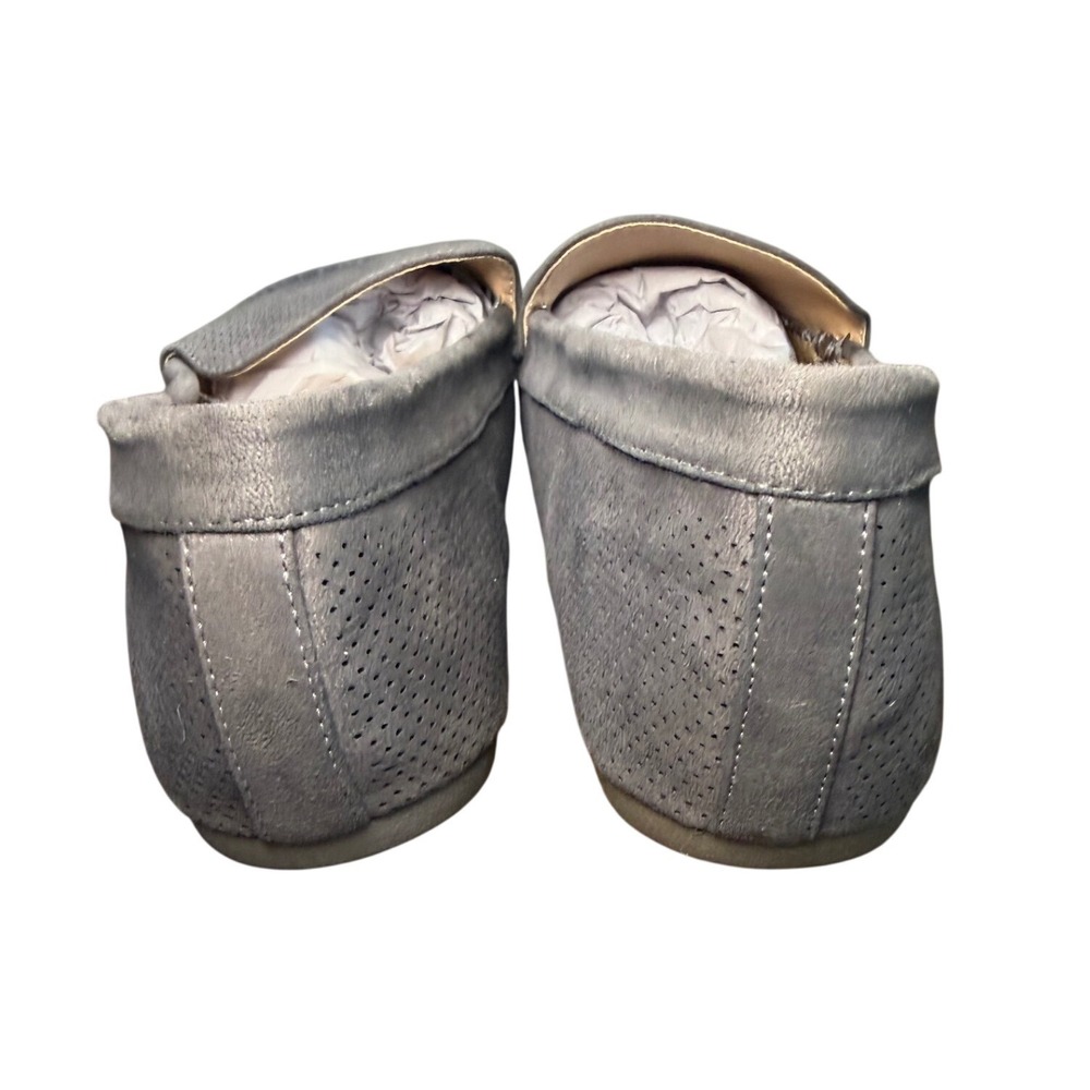 Journee Collection Loafers Women Size 7 Gray Excellent Perforated Slip On Flats - Picture 5 of 7